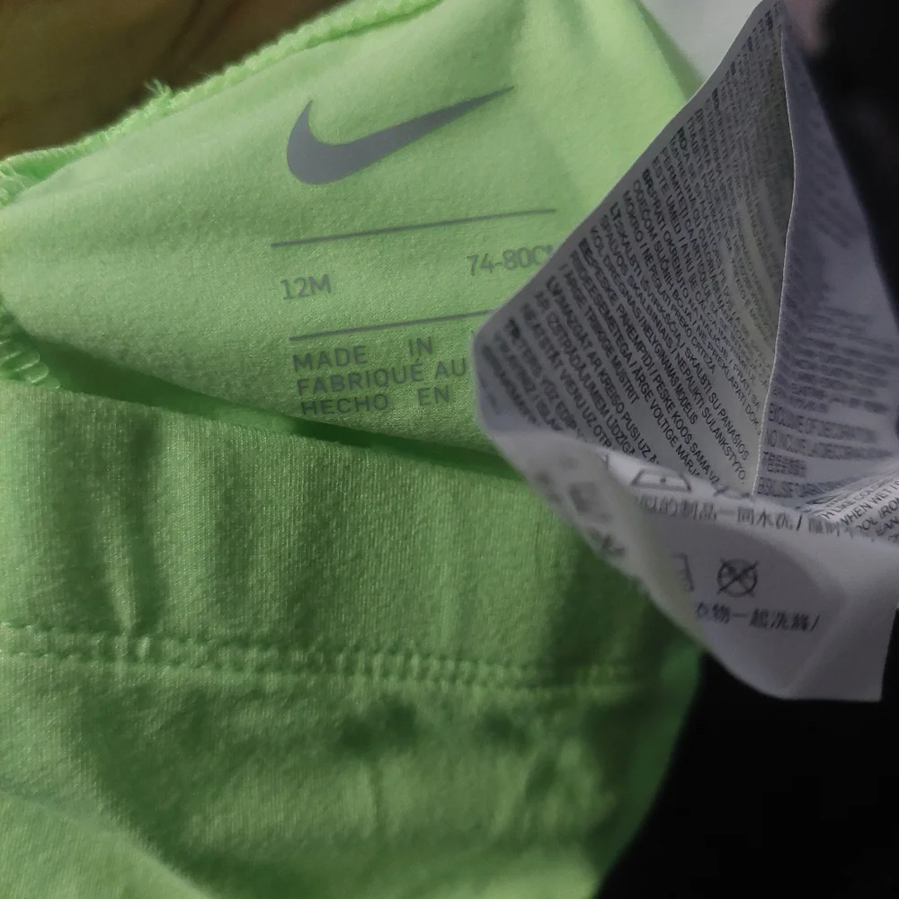 Nike‎ neon green shorts 12m